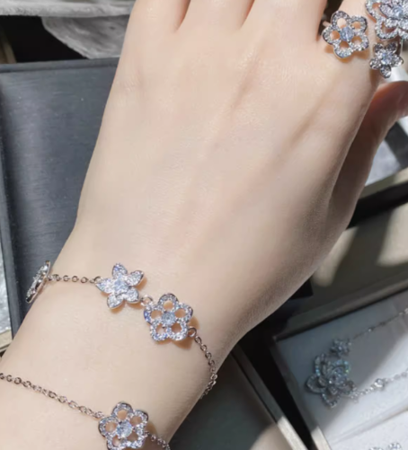 Girly Flower Bracelet