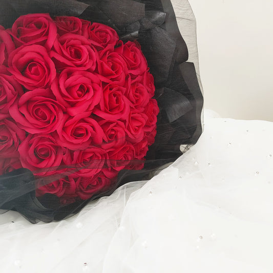 Grand Everlasting Roses in Black Bouquet (Red Roses)
